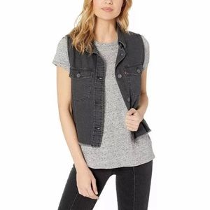 Levi’s Maddie Button Down Vest